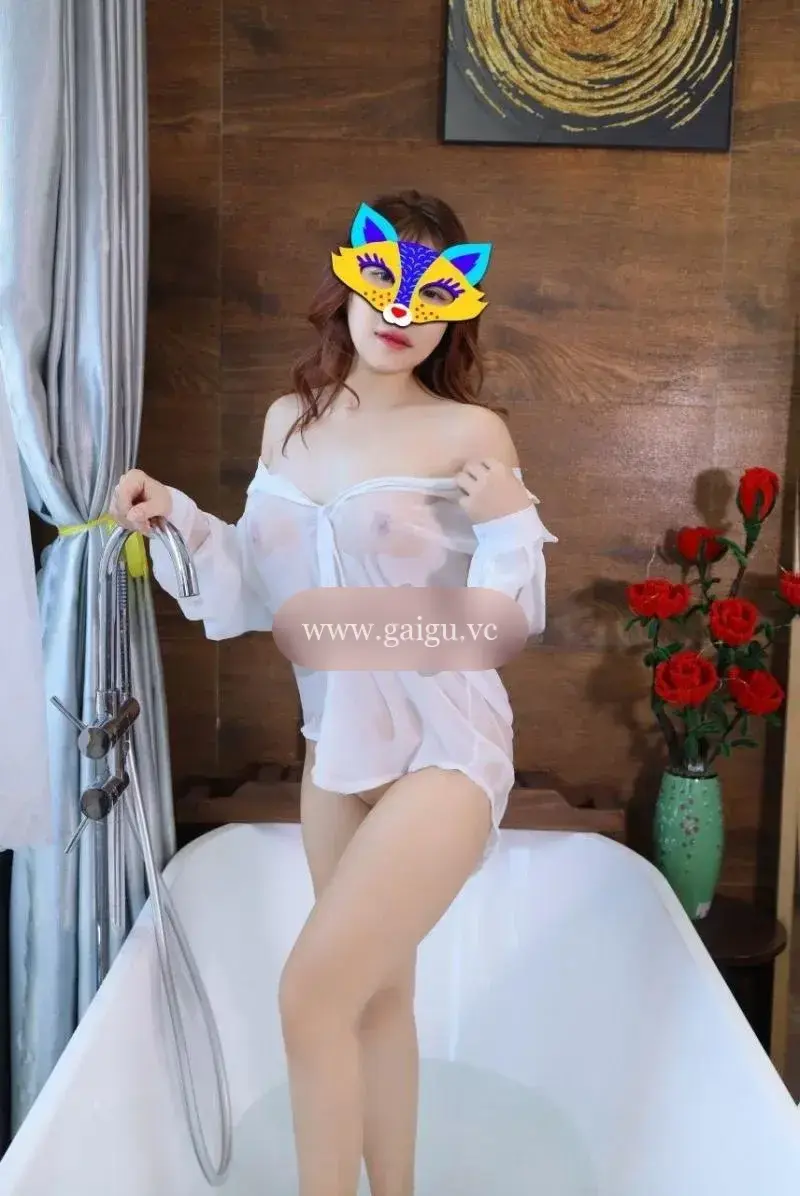 KIỀU NHI ❤️ Hot Model siêu xinh - Nụ cười đốn tim