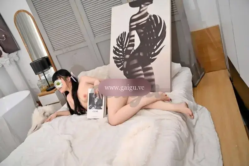 Mộng Mơ - Em Gái Lễ Tân Lần Đầu Debut Xinh Dâm Khó Cưỡng