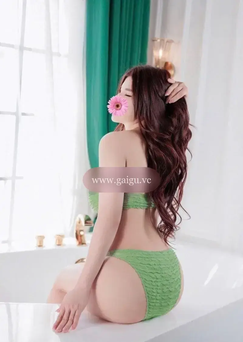 ❤️ NGỌC TRINH ❤️ Em gái Mặt xinh - Vú Bự - Yêu chiều khách