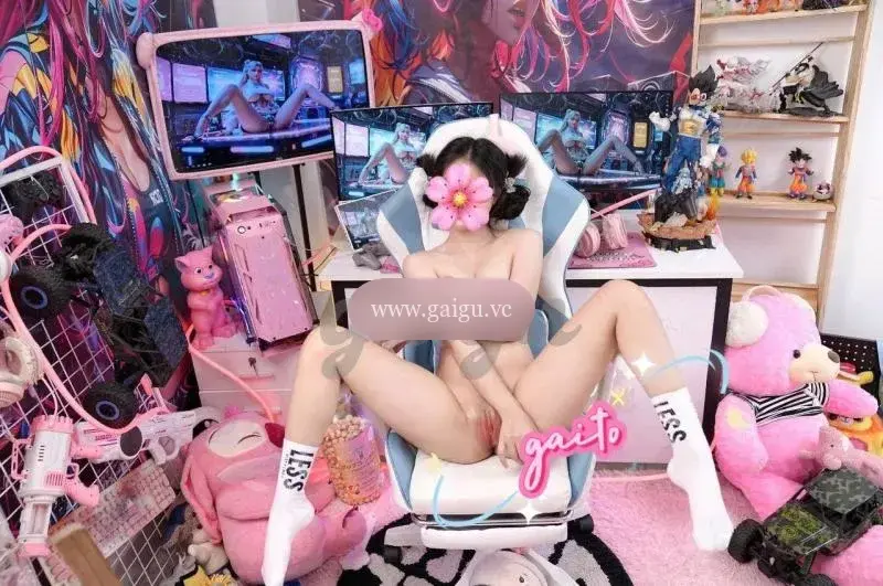 Reup_San San 2k5 hàng ngon dâm ngoan hiền
