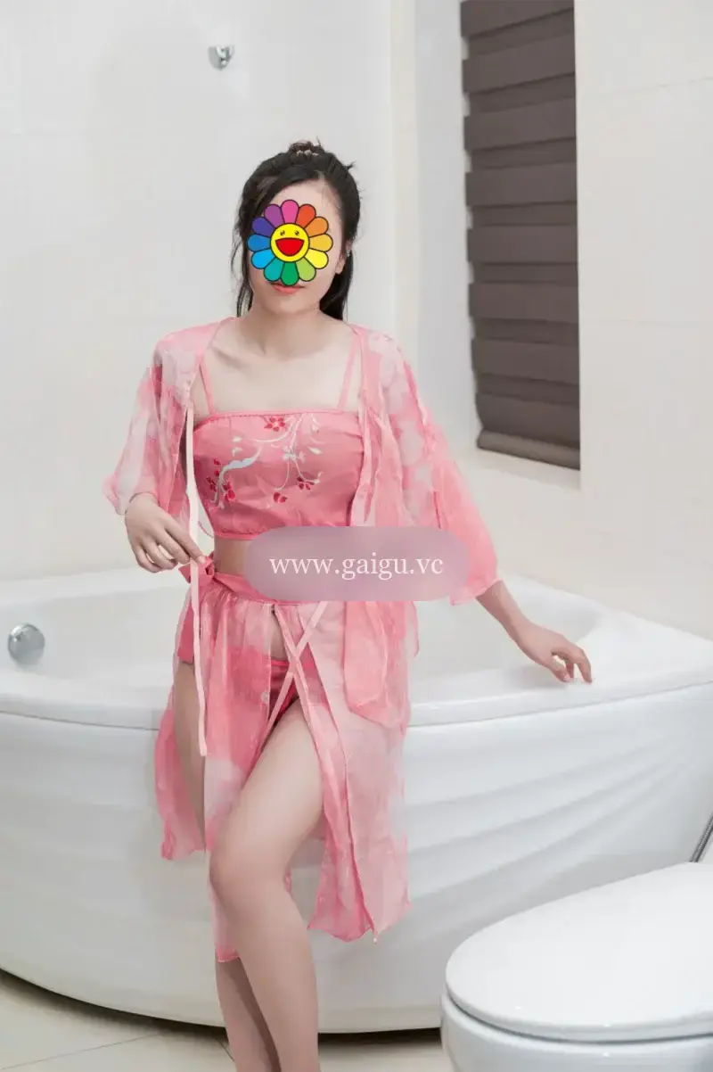 Thảo Tiên - Chiều Khách Ngọt Ngào Rất Ngoan