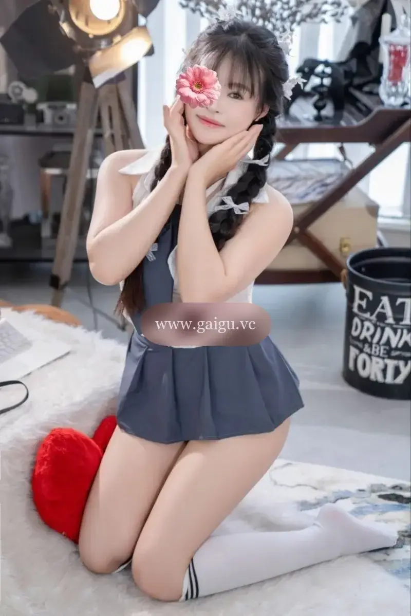 ❤️HOT CLIP SEX❤️ BÉ HỒNG 2K2 VẺ ĐẸP TRONG SÁNG LẦN ĐẦU ĐI LÀM CỰC CHIỀU KHÁCH