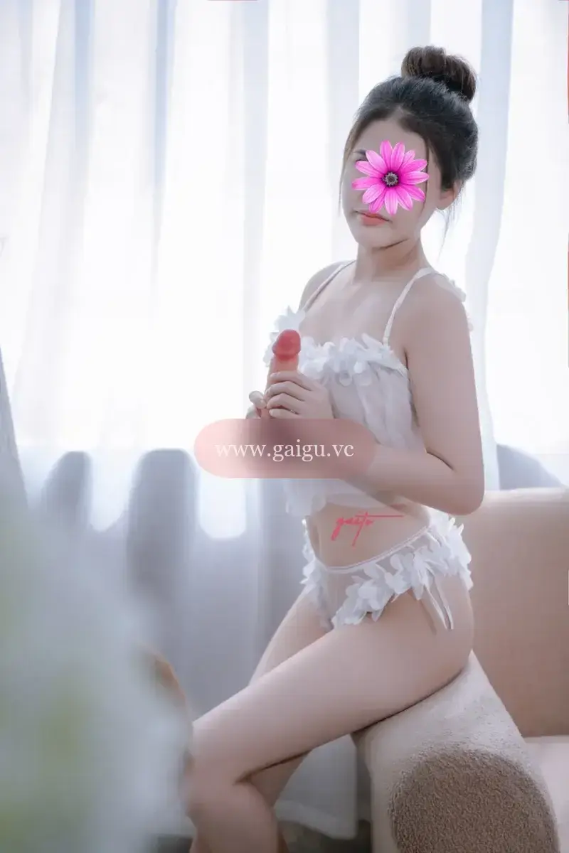 *HOT LAN ANH 2k* - EM HÀNG XINH TƯƠI, VUI VẺ NHIỆT TÌNH