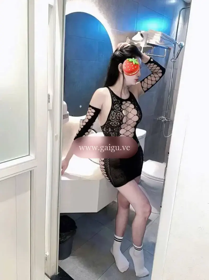 Thiên Vy 1m68 hình dt chân thật 100%