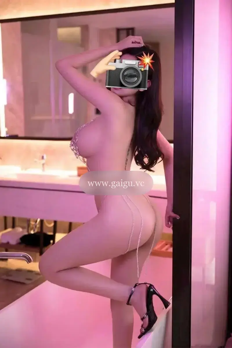 NHẬT PHƯƠNG DÁNG CHUẨN SIÊU DỄ THƯƠNG XINH XẮN