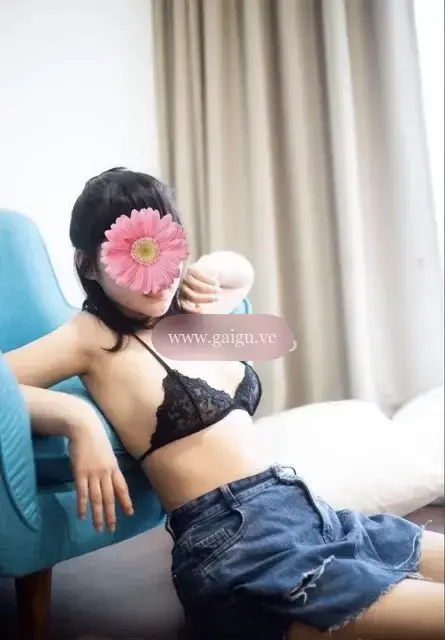 Trang Amy - Xinh Dâm, Kèn Sáo Đê Mê, Phục vụ tận tình