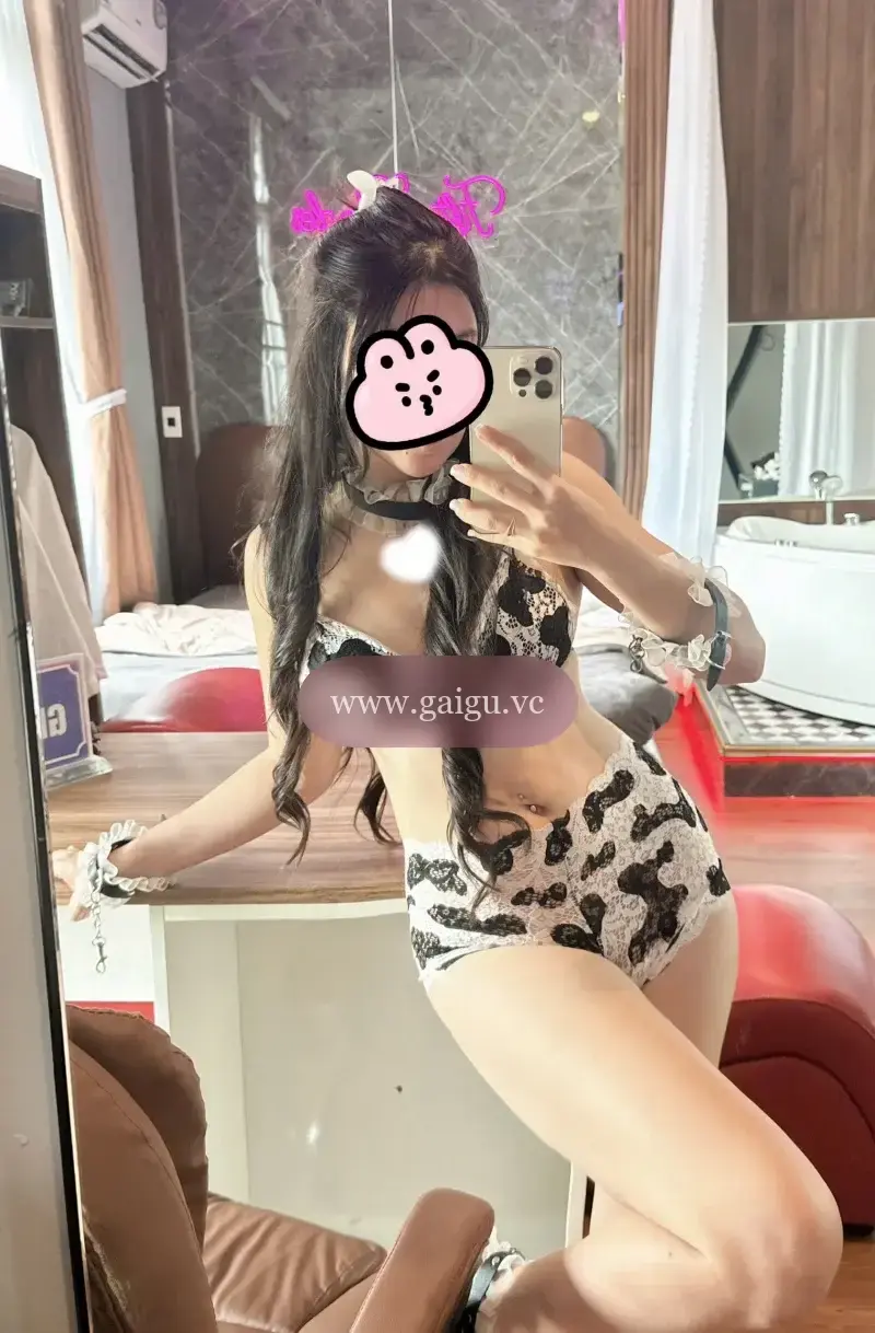 Tú Nhi  _ Có Ship xinh dâm duyên bên em như người tình