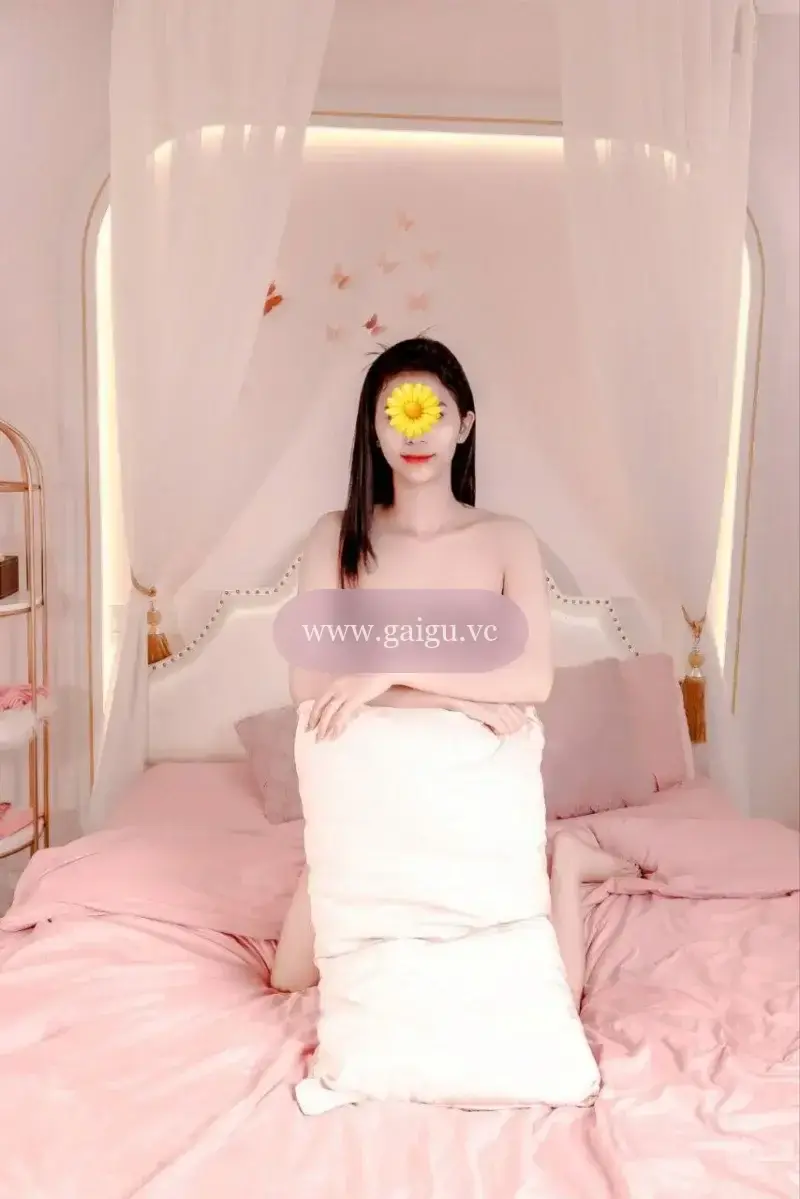 Bé Linh Xinh Đẹp Quyến Rũ