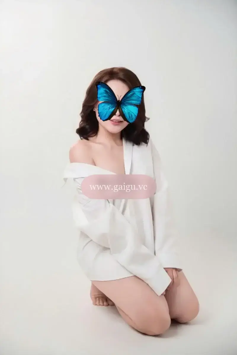 LY LY 🌸 EM MỸ NỮ CỰC KÌ NUÔNG CHIỀU KHÁCH DÁNG CỰC KÌ ĐẸP BÍM KHÍT RỊT ƯỚT NHẸP