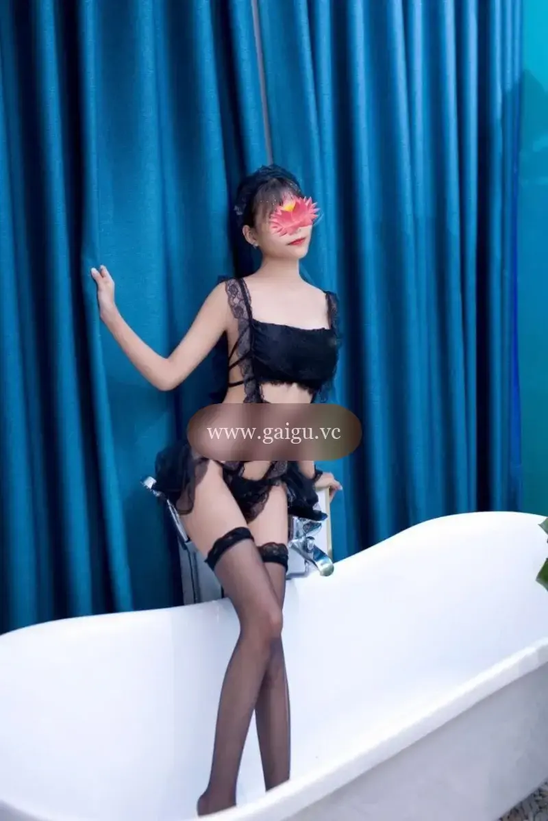 MAI NHI 2005 HOTGIRL Trẻ Trung Sexy