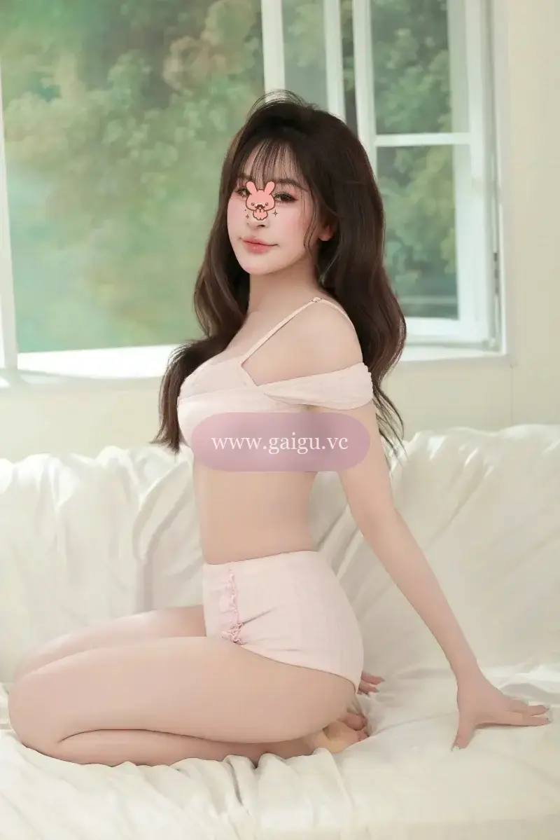 Trang Anh - Girl Xinh Cực Kì Chiều Khách !