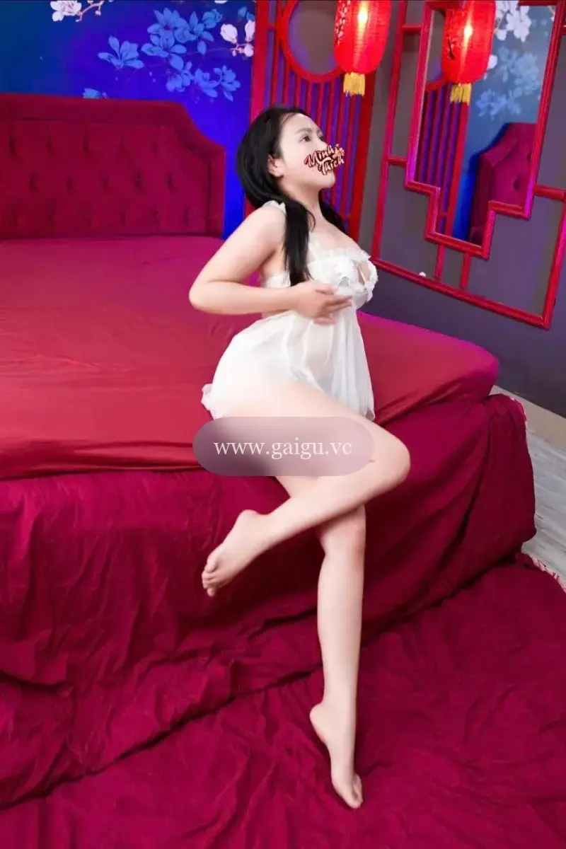 TUYẾT MAI ⭐ HOT GIRL TRẺ XINH VÚ TO BÍM KHÍT NỊCH ƯỚT NHẸP (BAO PHÒNG)