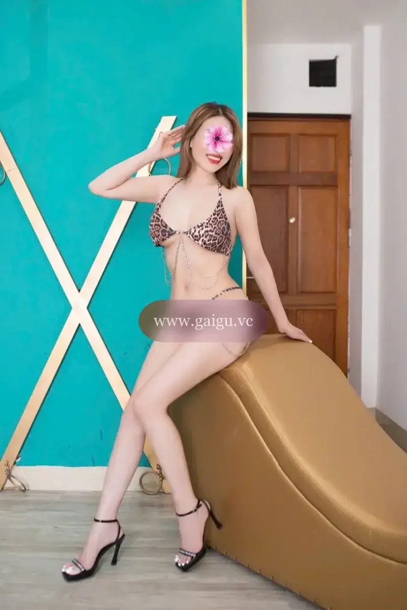 💋Thảo Vy 💋 Mặt dâm bú liếm phê chuẩn người đúng hình