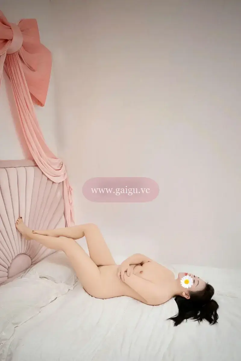 NGỌC NGỌC - NGOAN HIỀN CHIỀU KHÁCH - VÚ TO MÔNG CONG TRÒN - BƯỚM CỰC KHÍT NỊT - BÚ LIẾM ĐIÊU LUYỆN