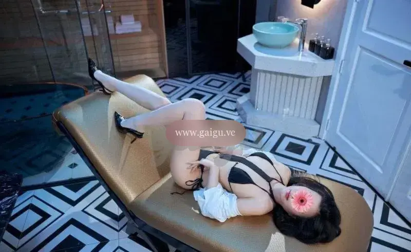 PHƯƠNG LINH - Tiểu Mỹ Nhân - Dâm xinh siêu chất