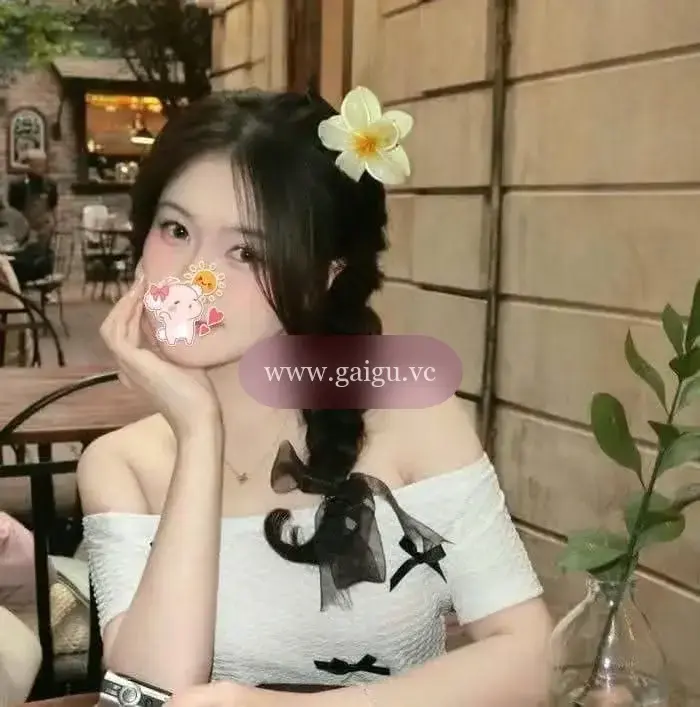 Hải Yến- Em DÂM số 1- Vú to mông bự bướm khít