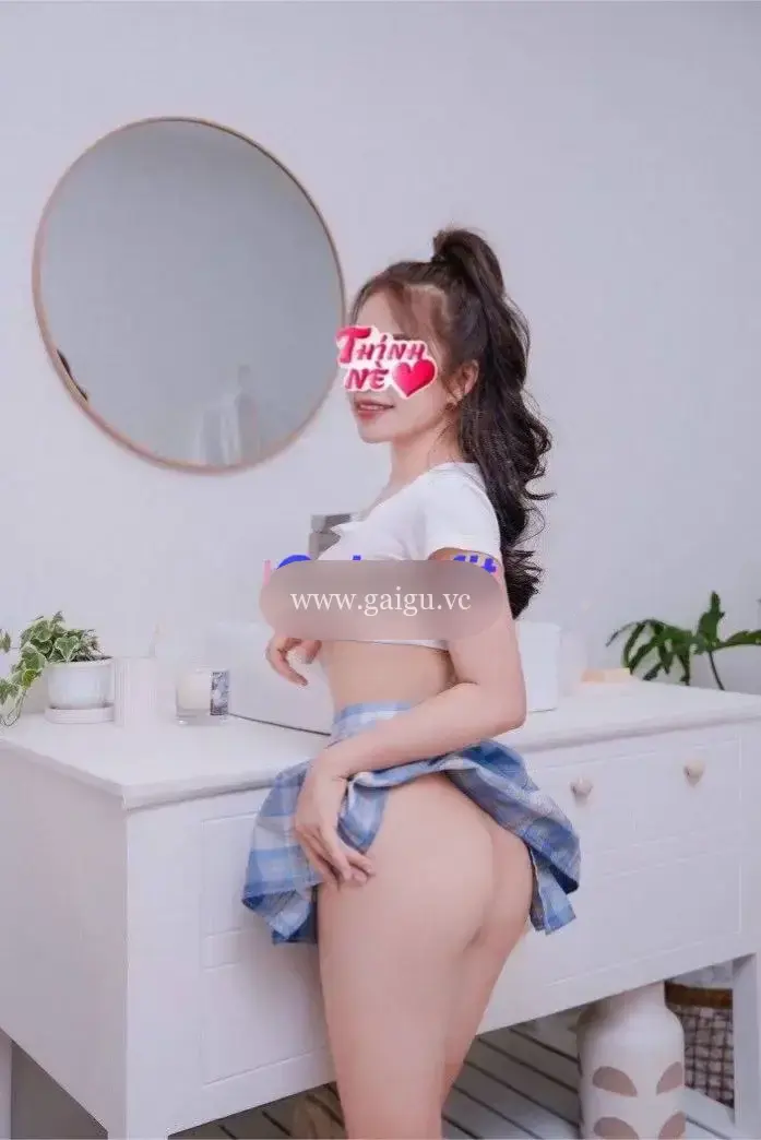 HẢI YẾN - GÁI XINH, NGOAN LÀM TÌNH BAO PHÊ