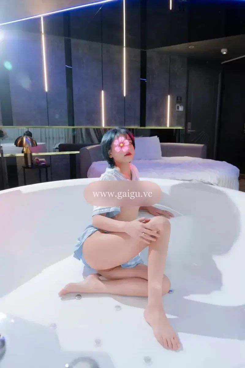 trâm anh - nhí nhảnh đang yêu thân hình gợi cảm