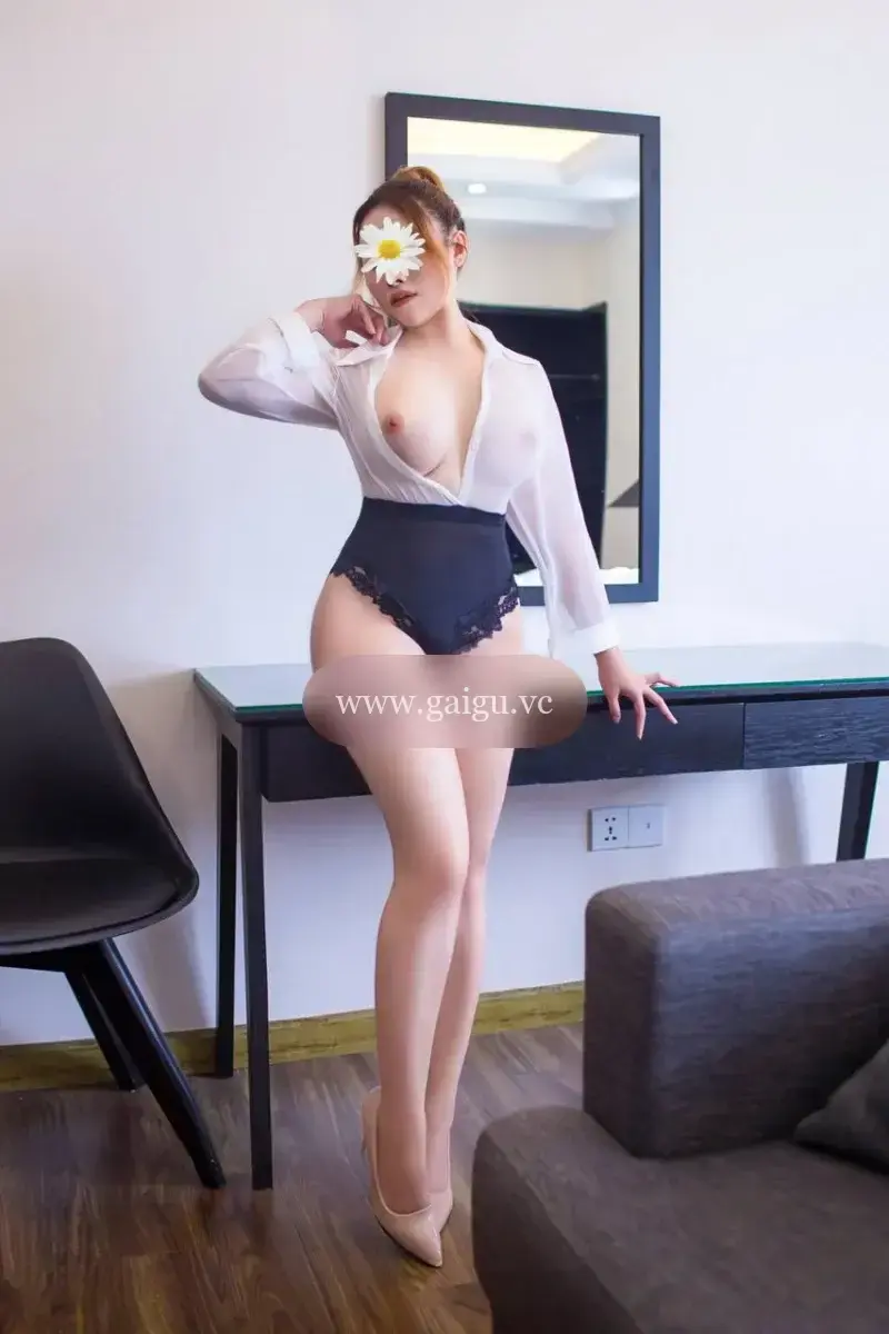 Uyên Nhi hàng múp - Siêu vòng 3 - Quả bom sex thực thụ