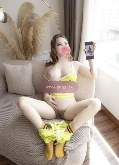 Yến Nhi - Người Tình Nóng Bỏng, Hotgirl Miền Tây