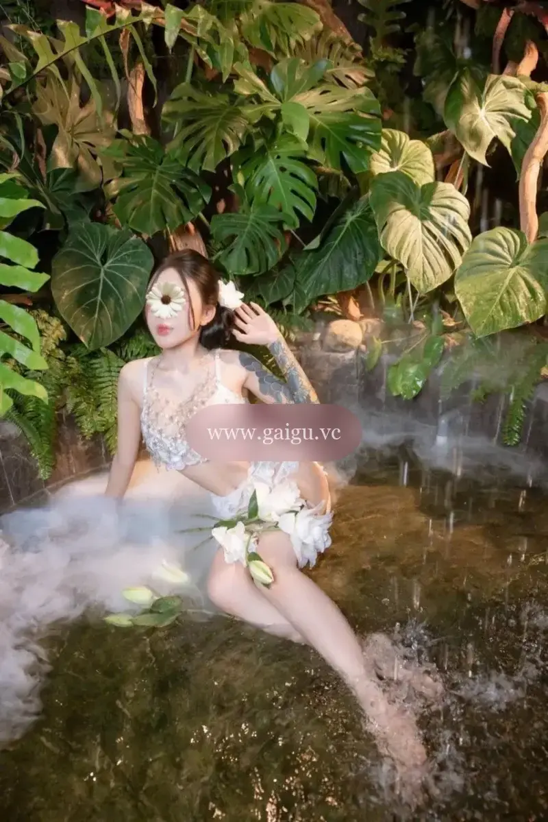 HẢI TÚ- CÔ BÉ VÚ TO MẶT XINH BODY MÌNH DÂY CỰC DÂM