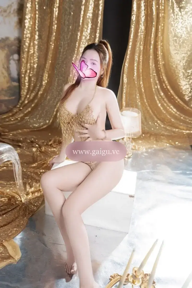 Phương Linh Xinh Xắn Dịu Dàng
