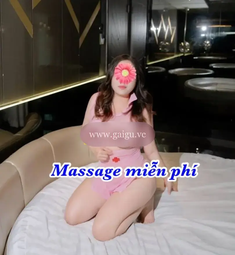 Thanh TRÚC - Vú to, Bướm múp, tận tình yêu chiều khách